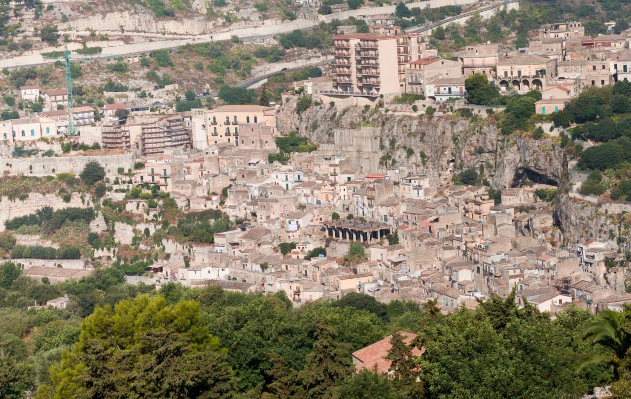 Casa Don Neli, immersa nella natura Modica Esterno foto