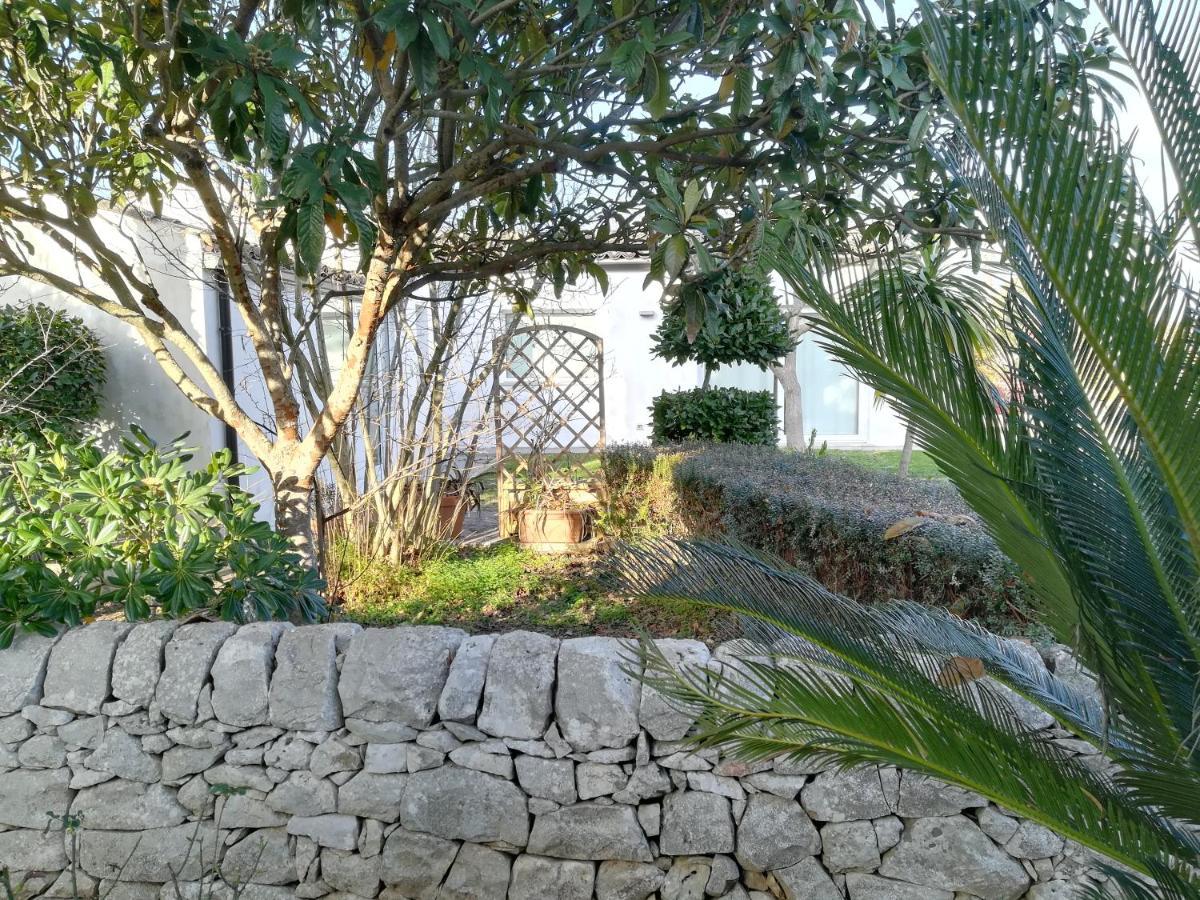 Casa Don Neli, immersa nella natura Modica Esterno foto
